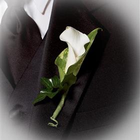 fwthumbButtonhole White Calla 1.jpg